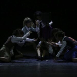 Imagem ilustrativa de dança em grupo